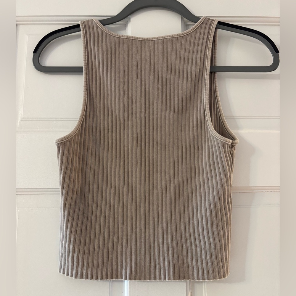American Eagle Notch Neck Tank Top in Smokey Cinders Medium - Picture 4 of 9